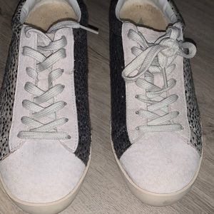 GOLA Nova Cheetah Sneakers.